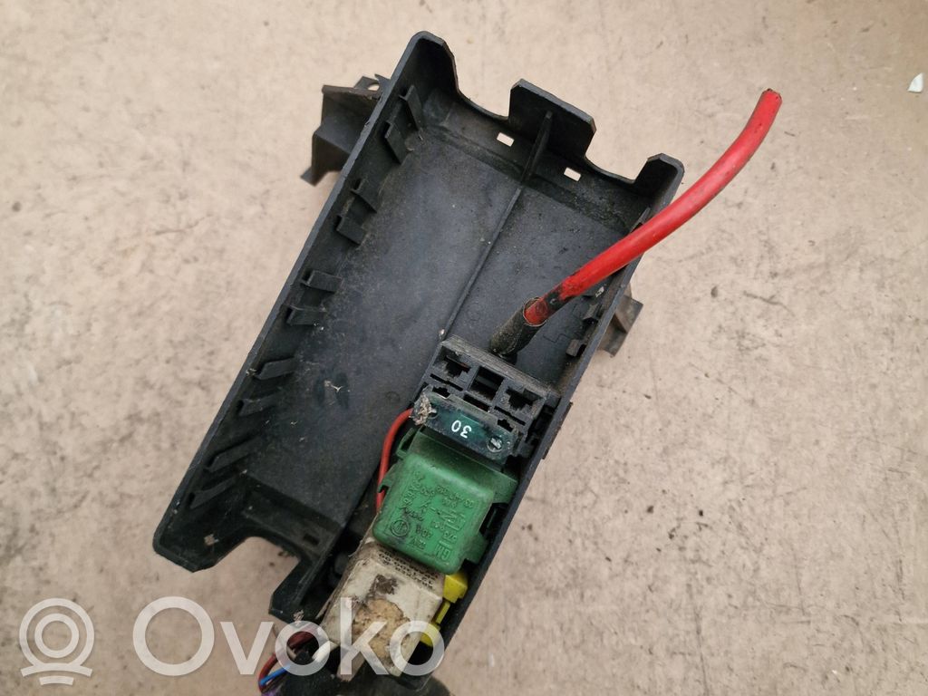 Opel Vectra B Drošinātāju kaste (komplekts) 