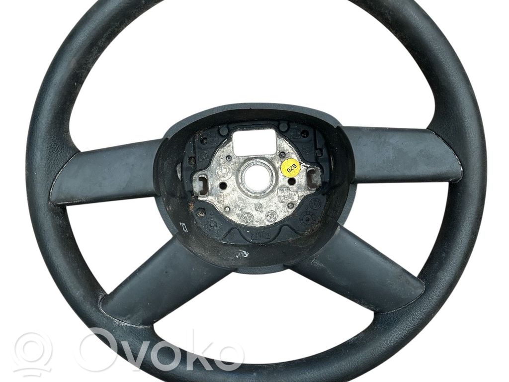 Volkswagen Golf VI Ohjauspyörä 