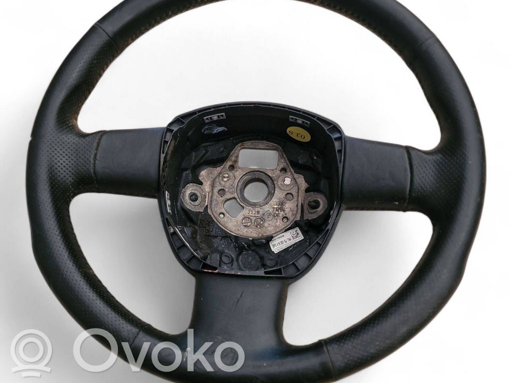 Audi A3 S3 8P Steering wheel 