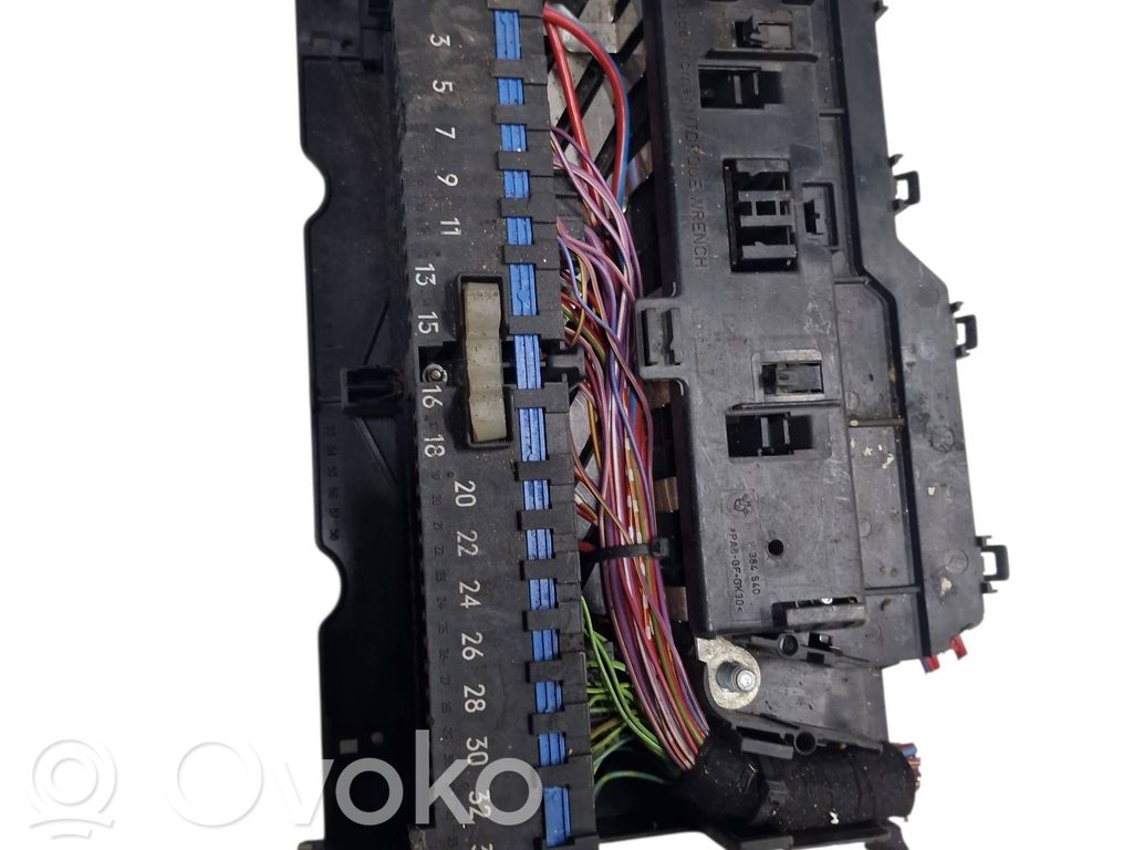 Audi A4 S4 B5 8D Fuse module 