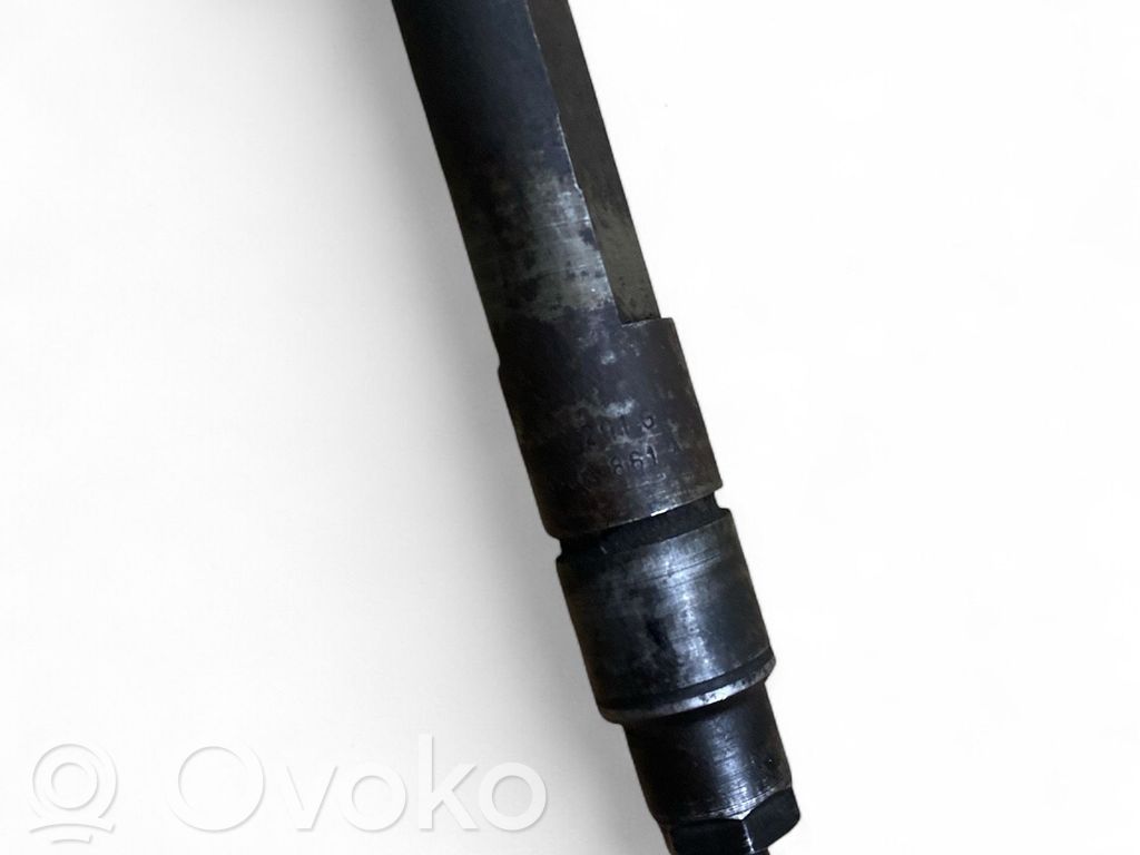 Audi A4 S4 B5 8D Fuel injector 