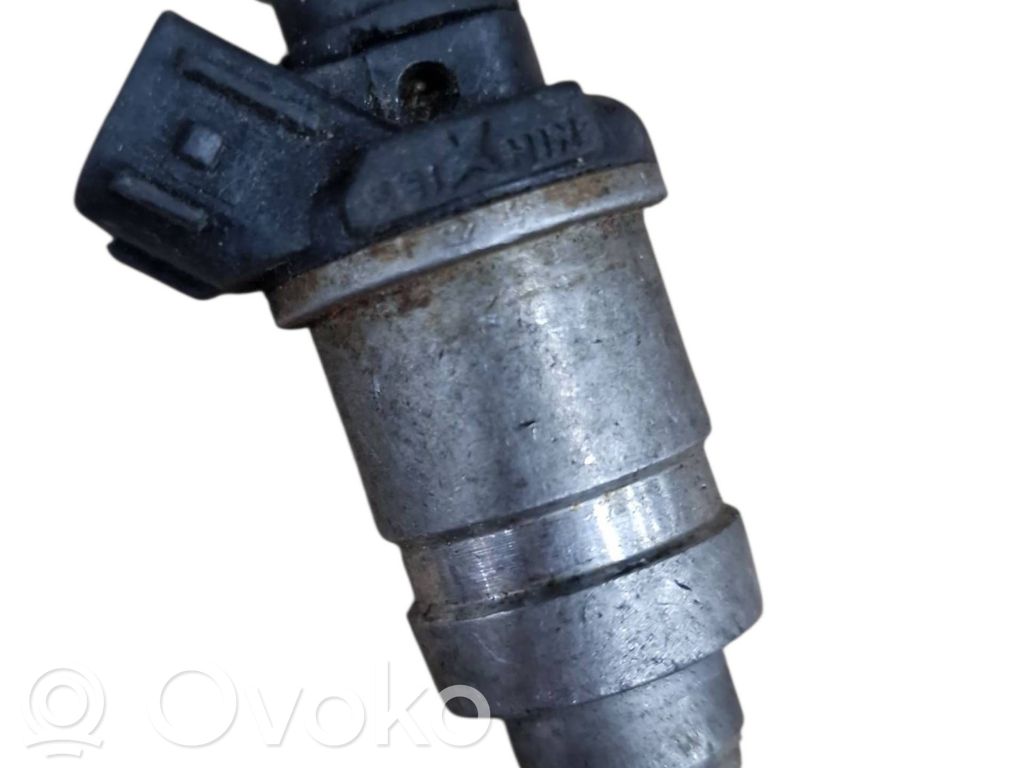 Inyector de combustible