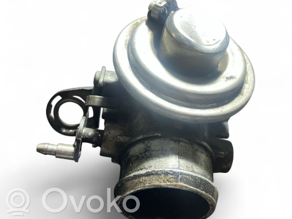 Audi A4 S4 B5 8D EGR valve 