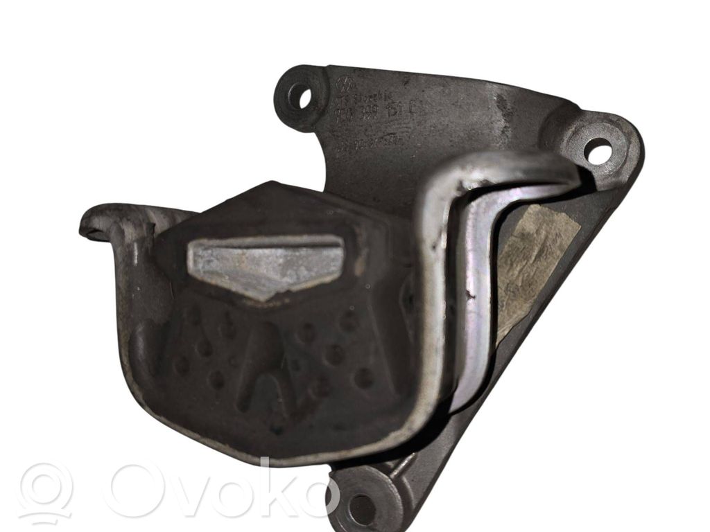 Volkswagen Transporter - Caravelle T5 Engine mount bracket 