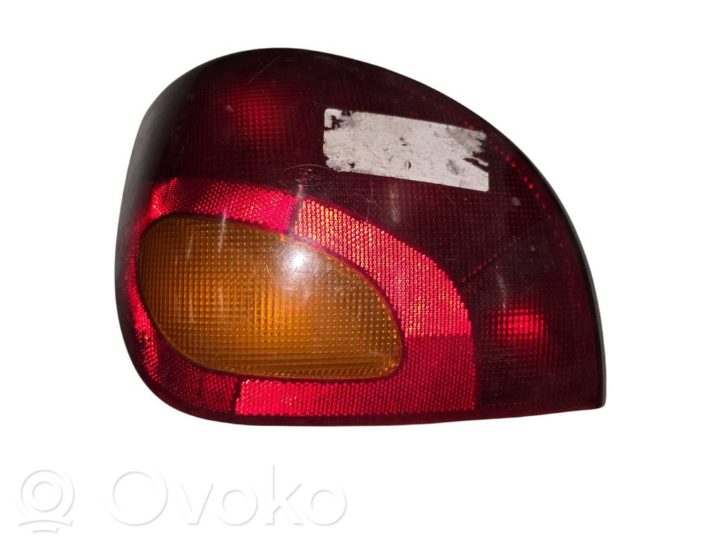 Ford Fiesta Aizmugurējais lukturis virsbūvē 