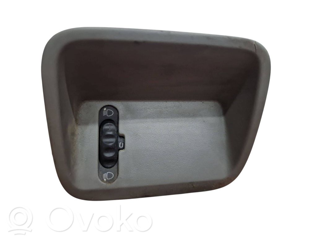Headlight level height control switch   8200184608,R6136S380,8902
