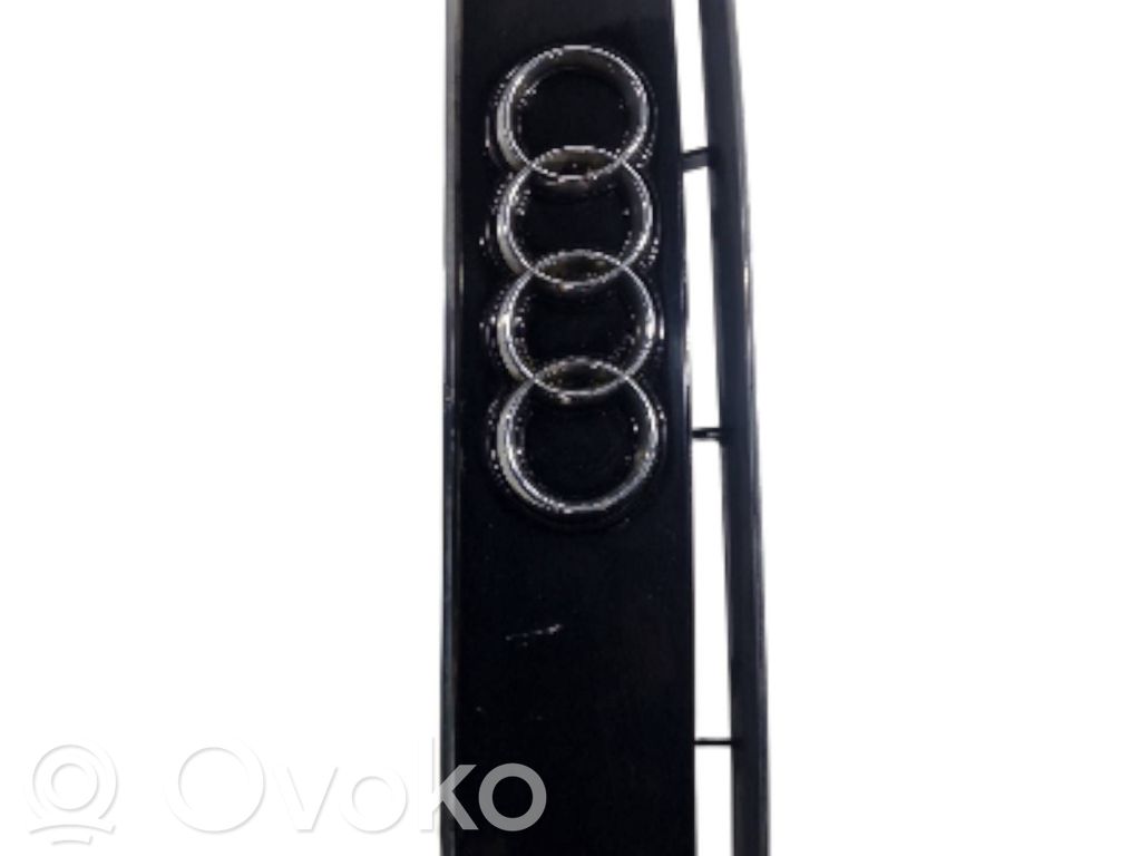 Audi A2 Front bumper upper radiator grill 