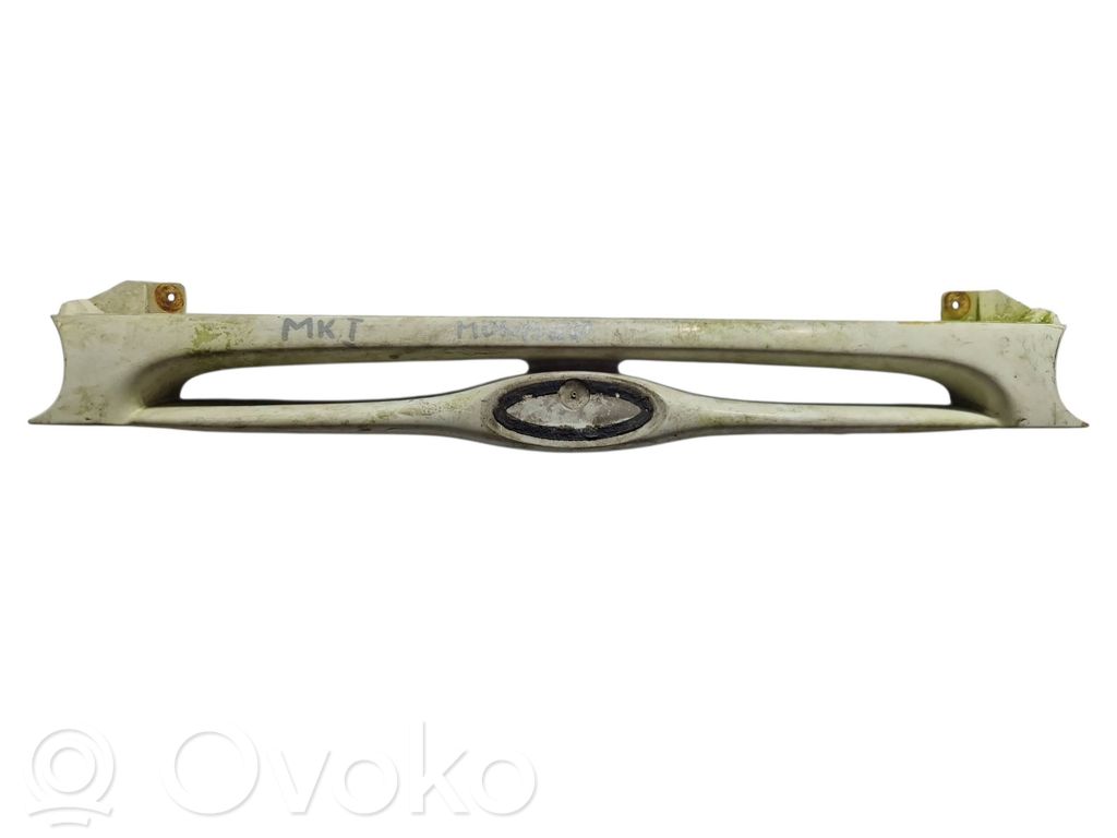 Ford Mondeo MK I Etusäleikkö 