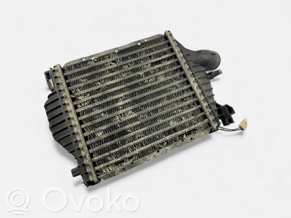 Mercedes-Benz Vito Viano W638 Chłodnica powietrza doładowującego / Intercooler 