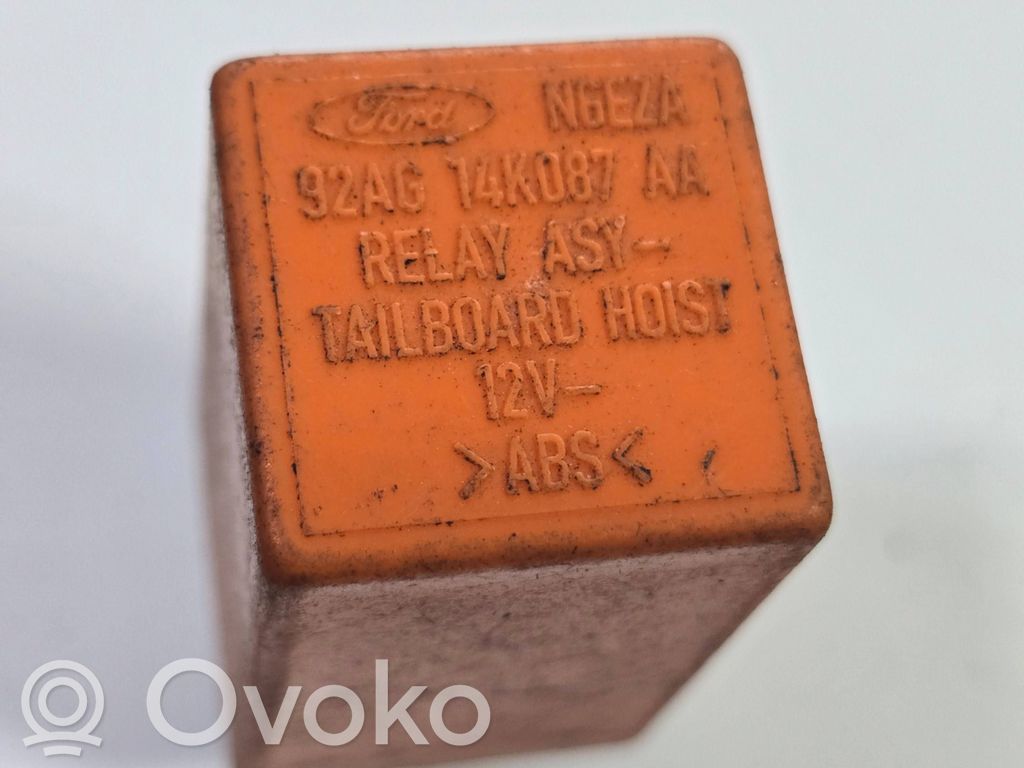 Otros relés   92AG14K087AA