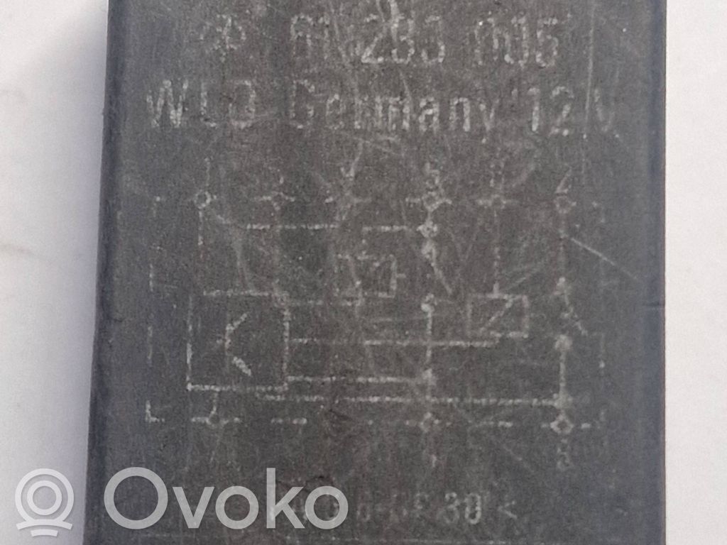 Audi A4 S4 B5 8D Muu rele 
