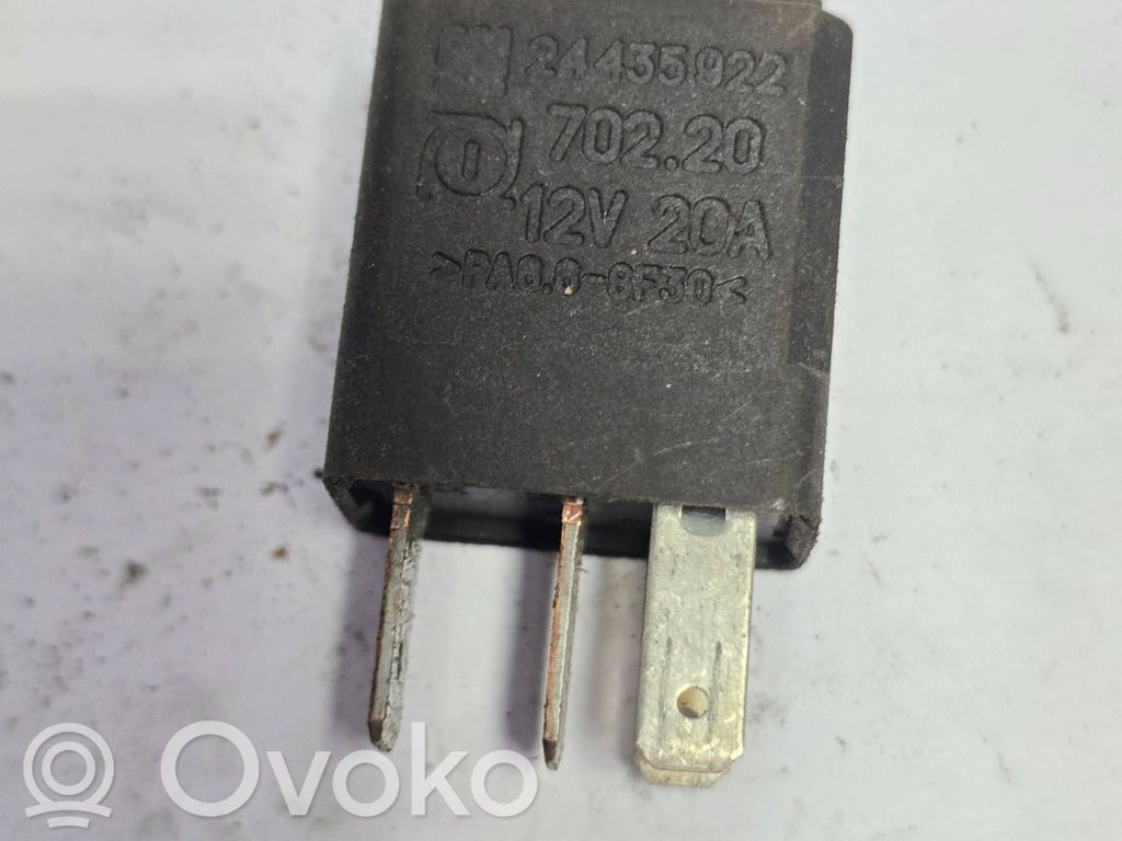 Opel Astra H Muu rele 