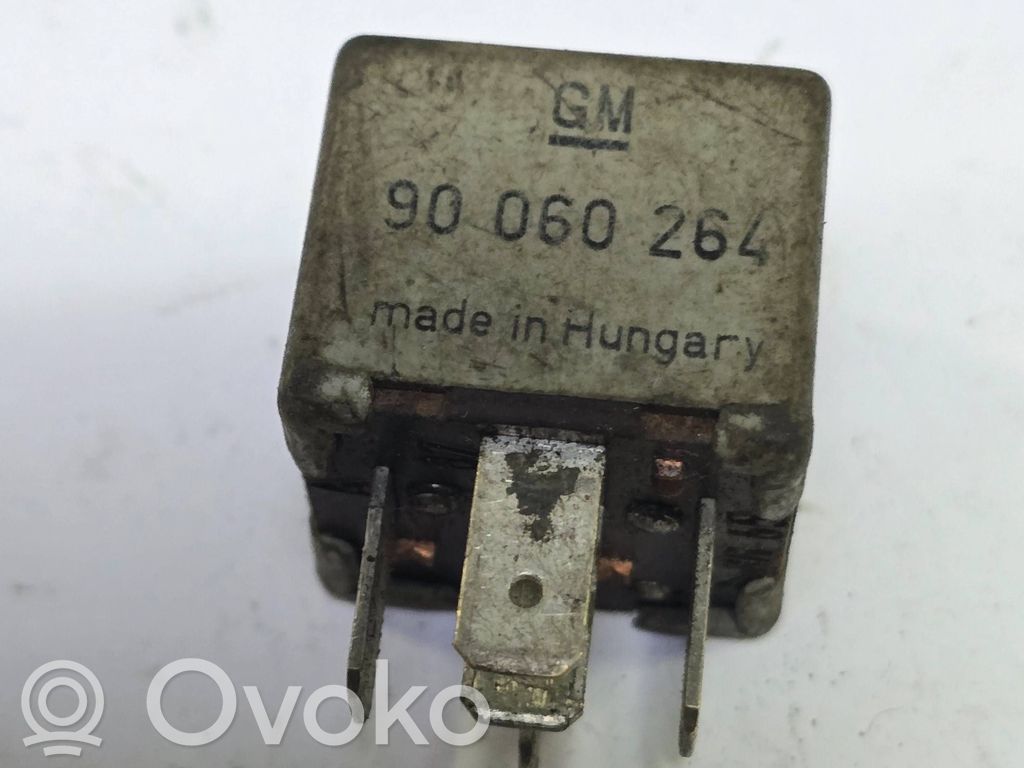Opel Vectra B Muu rele 