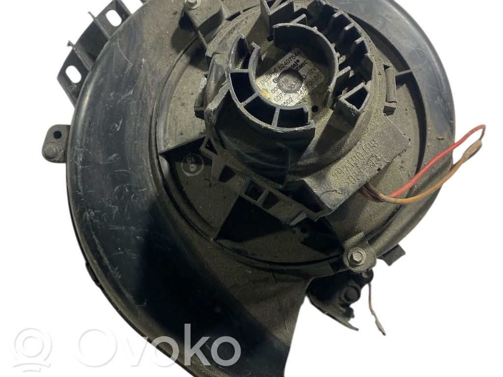 Opel Astra H Lämmittimen puhallin 