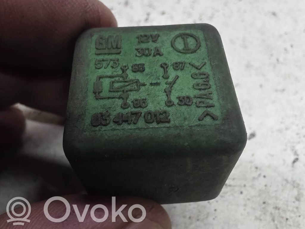 Opel Corsa B Другое реле 