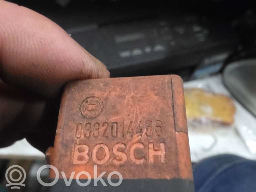 Audi A4 S4 B5 8D Other relay 