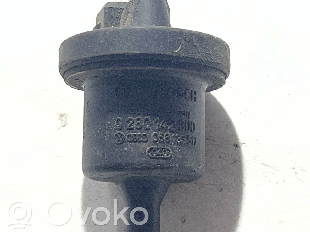 Audi A4 S4 B5 8D Válvula de vacío (Usadas) 