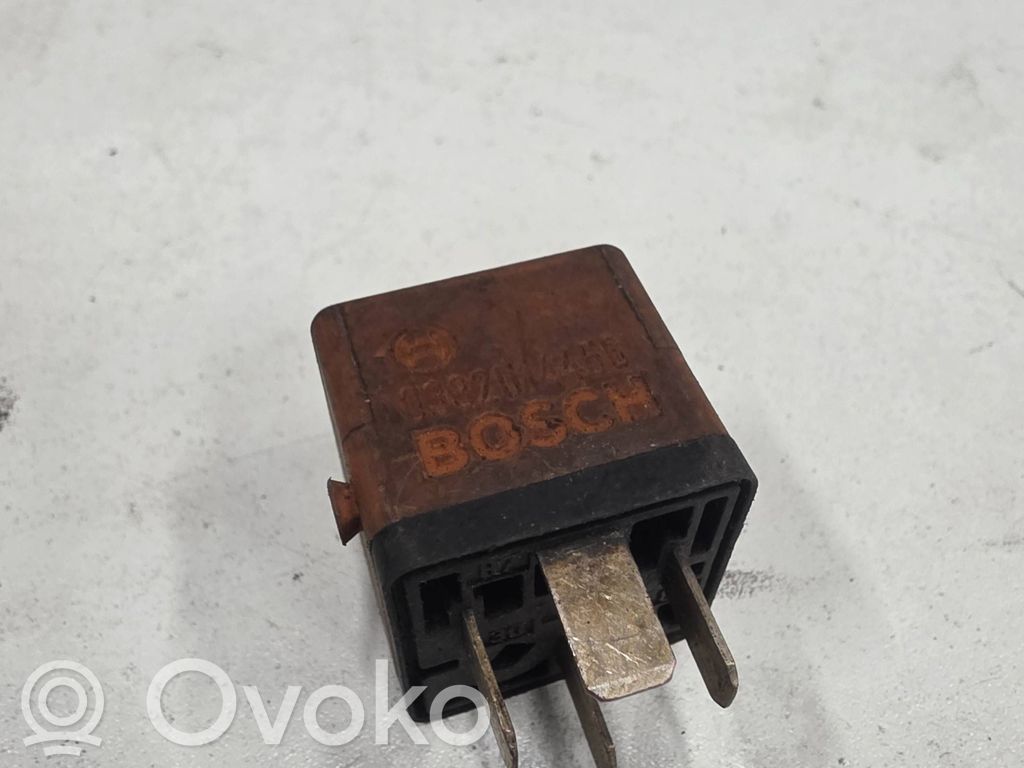 Audi A4 S4 B5 8D Other relay 