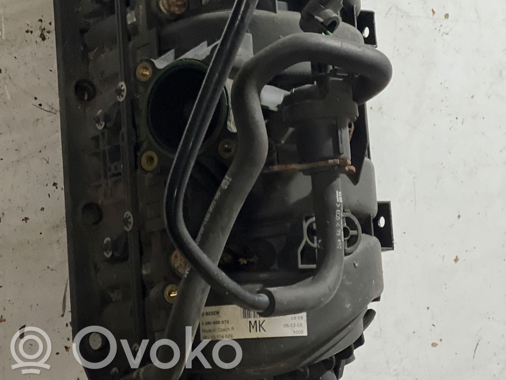 Opel Astra H Intake manifold 