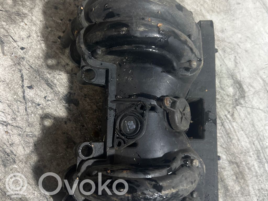 Volkswagen Polo Colector de admisión 