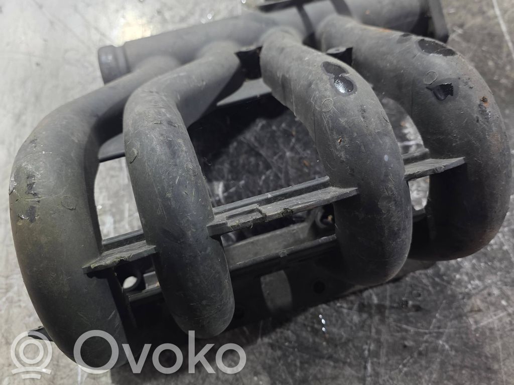Renault Clio I Intake manifold 