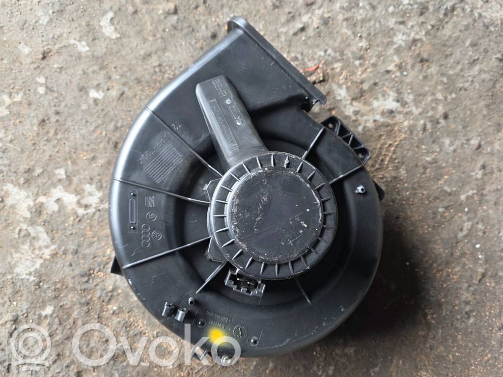 Volkswagen Polo IV 9N3 Ventola riscaldamento/ventilatore abitacolo 
