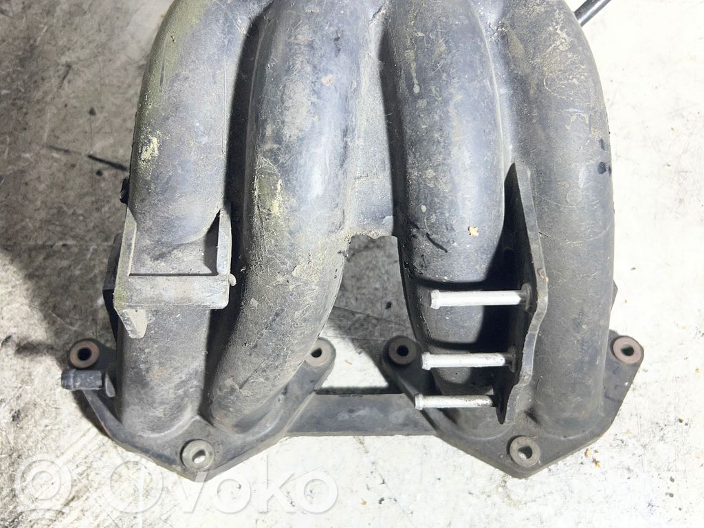 Peugeot 306 Colector de admisión 