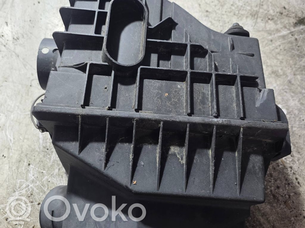 Audi A4 S4 B5 8D Air filter box 