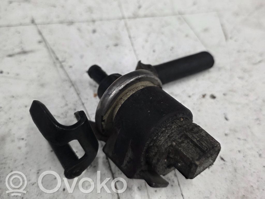 Audi 80 90 B3 Válvula de vacío (Usadas) 