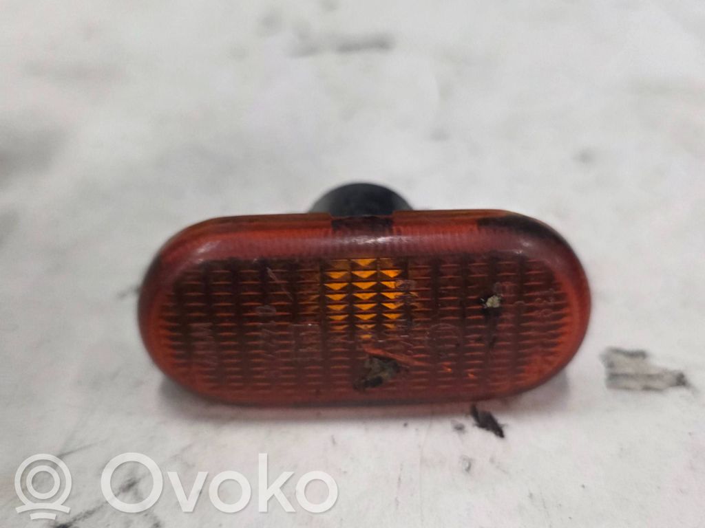 Renault Kangoo I Piloto intermitente del guardabarros delantero 