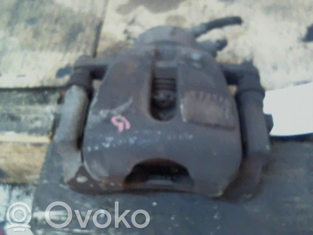 Caliper de freno delantero
