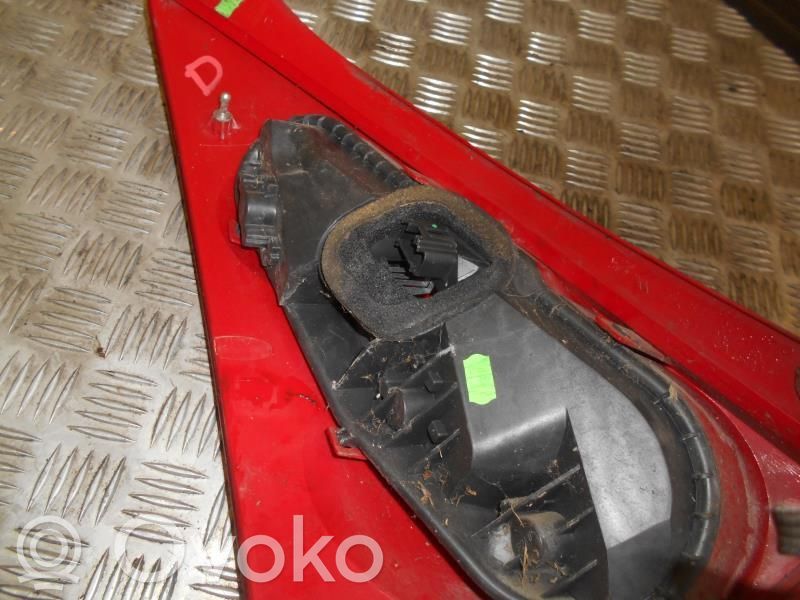 Peugeot 107 Aizmugurējais lukturis virsbūvē 