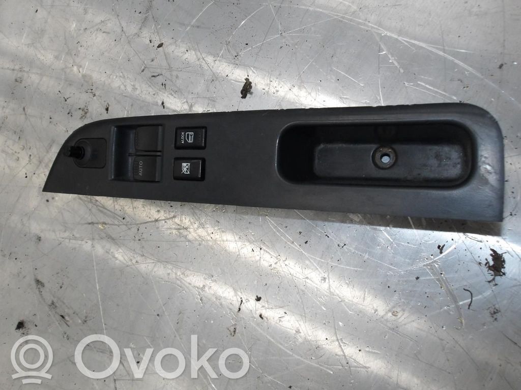 Suzuki SX4 Electric window control switch 