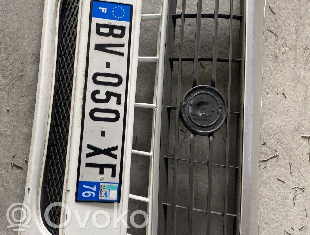 Atrapa chłodnicy / Grill   0000071777911