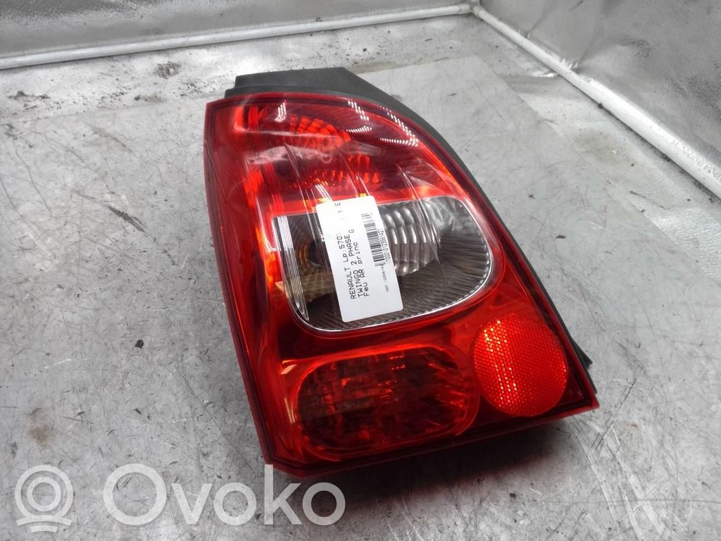 Renault Twingo II Aizmugurējais lukturis virsbūvē 