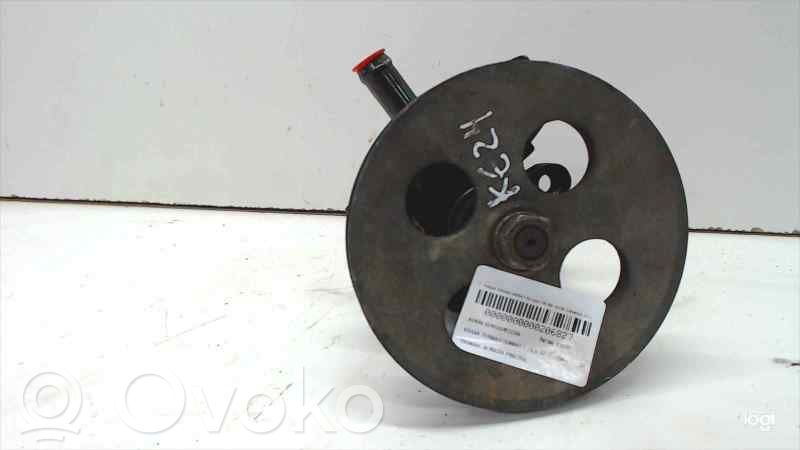 Nissan Terrano Pompa wspomagania 