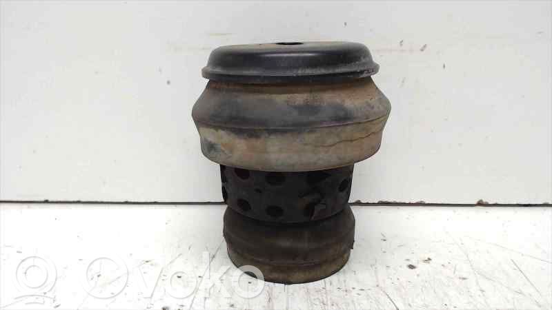 Seat Cordoba (6K) Wspornik / Mocowanie silnika 