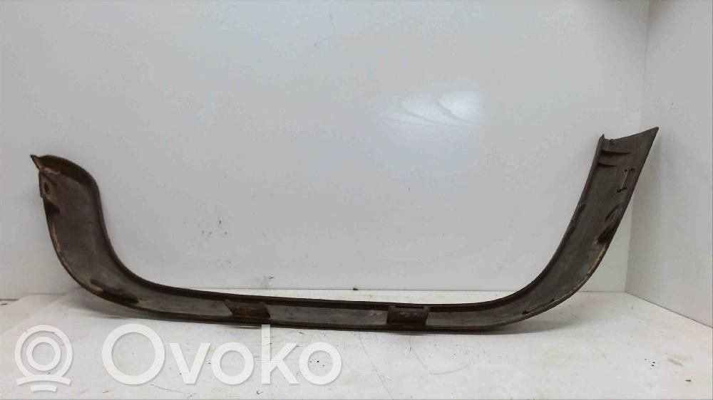 Nissan Patrol Y60 Priekinės arkos apdaila 