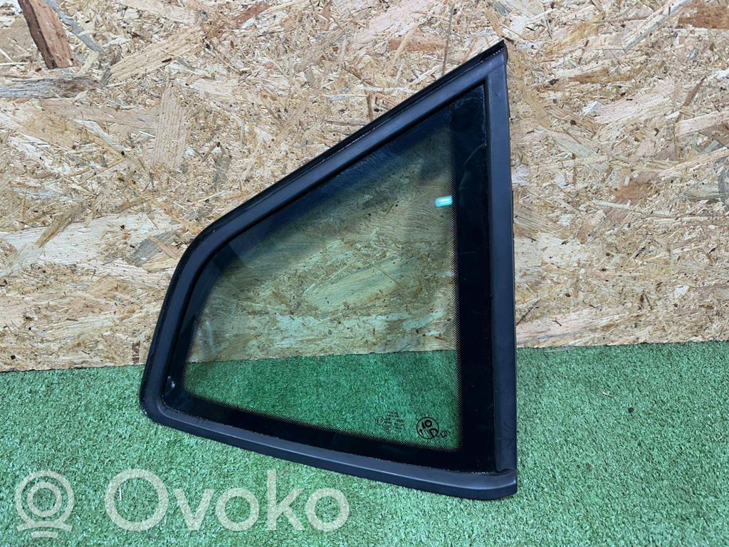 Seat Ateca Rear side window 