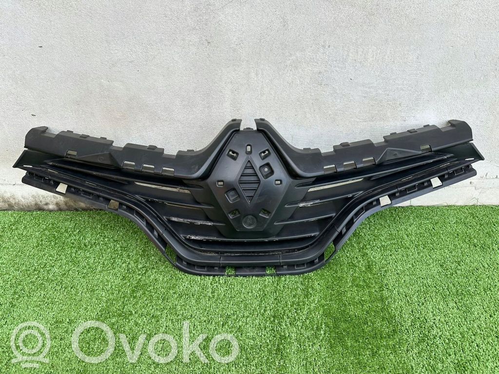 Renault Captur Grille calandre supérieure de pare-chocs avant 