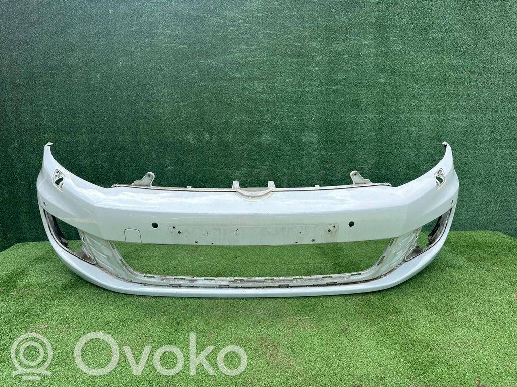 Volkswagen Golf VI Front bumper 