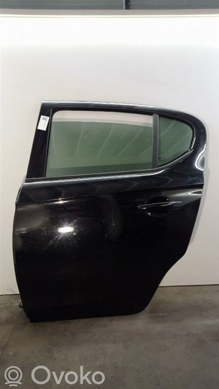Opel Corsa E Galinės durys 