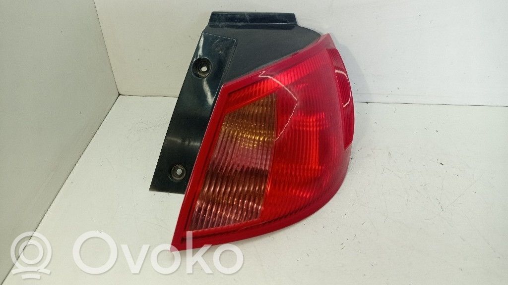Mitsubishi Colt CZ3 Задний фонарь в кузове 