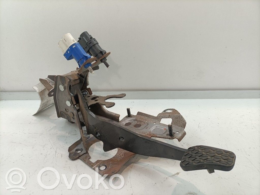 Ford Turneo Courier Bremžu pedālis 