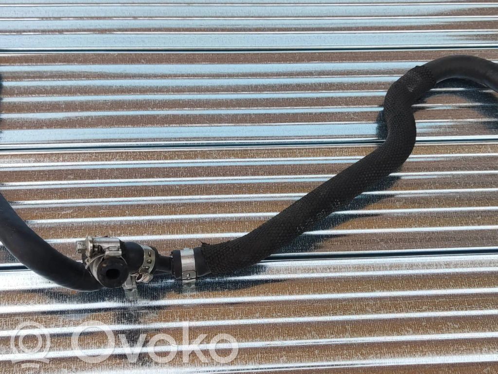 BMW 5 G30 G31 G38 Engine coolant pipe/hose 