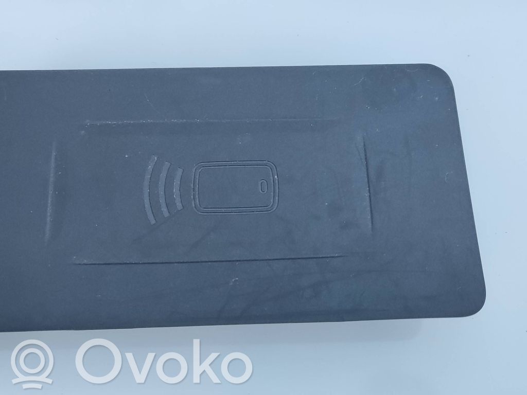 BMW 4 G22 G23 G24 G26 Wireless charging module 
