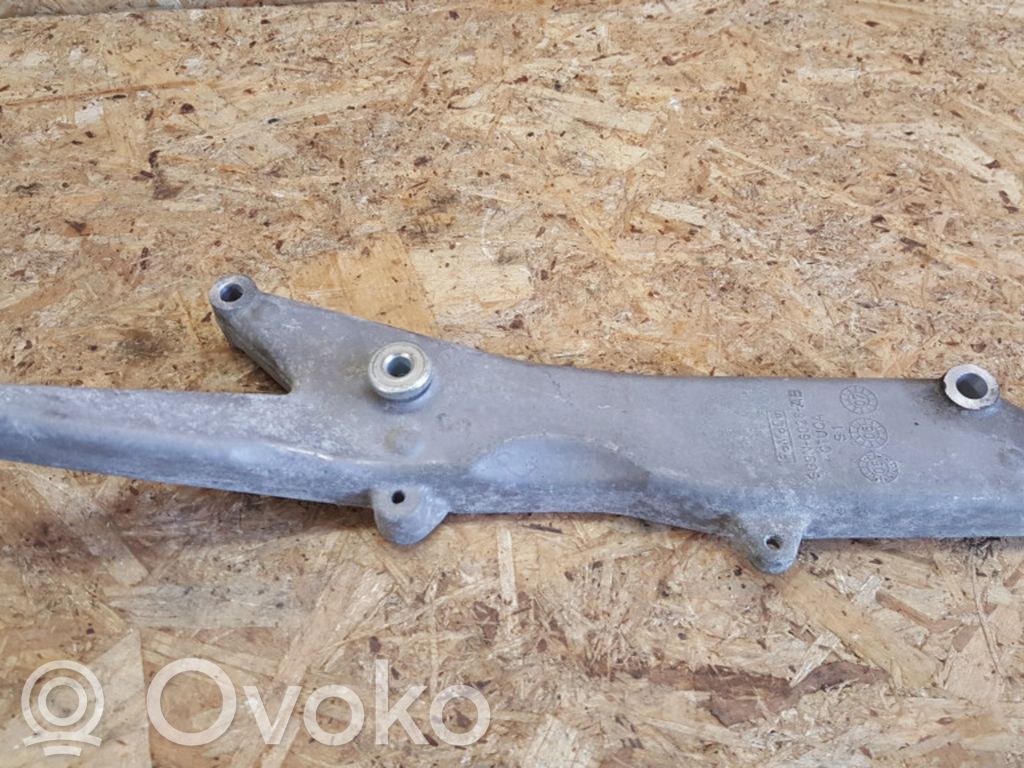 Volvo S80 Engine mounting bracket 