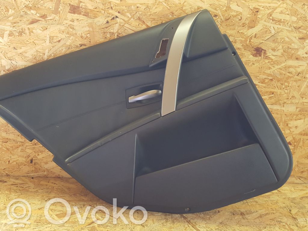 BMW 5 E60 E61 Apšuvums aizmugurējām durvīm 