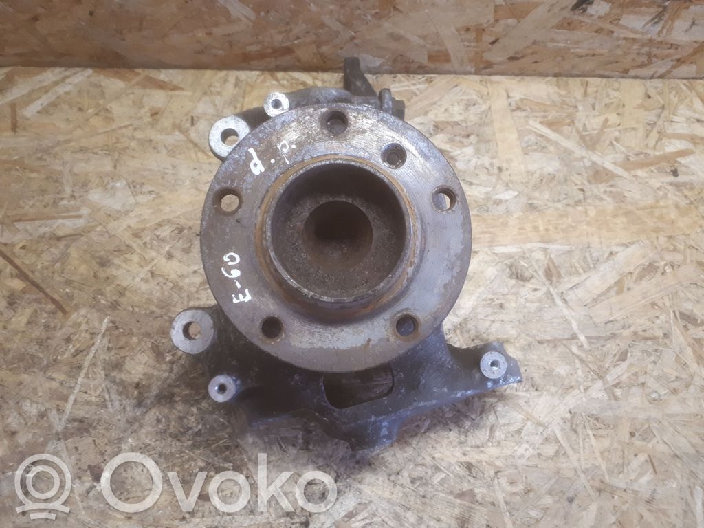 BMW 5 E60 E61 Front wheel hub 