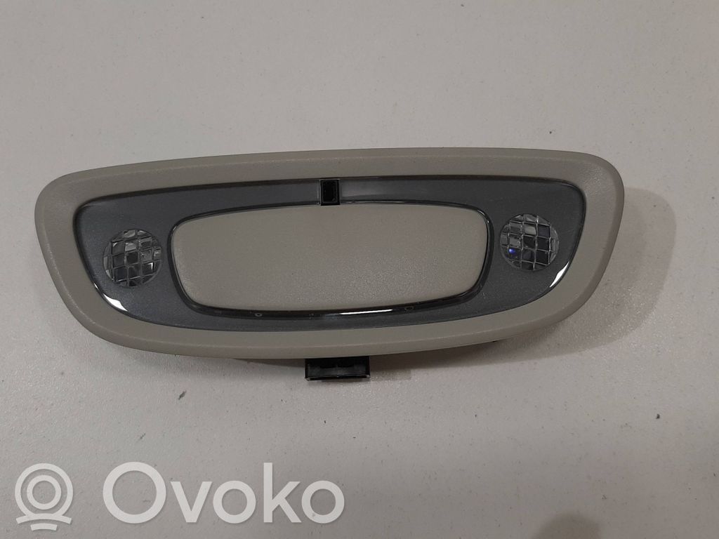 Volvo V40 Galinių vietų apšvietimo žibintas 